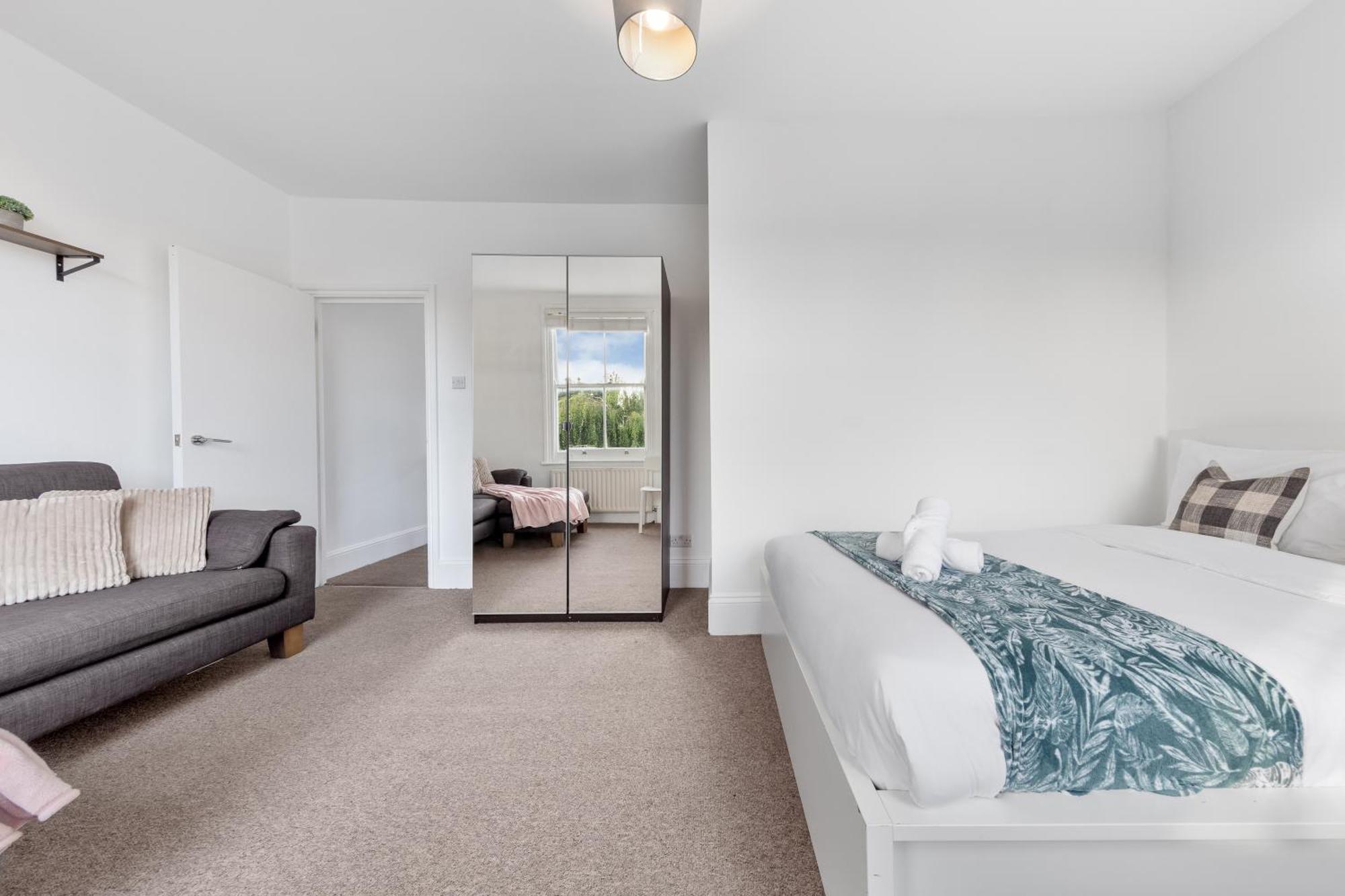 Appartamento Luxury 4 Bedroom Flat With Stunning Shard View From Terrace In London! Next To Station, Sleeps 9 Londra