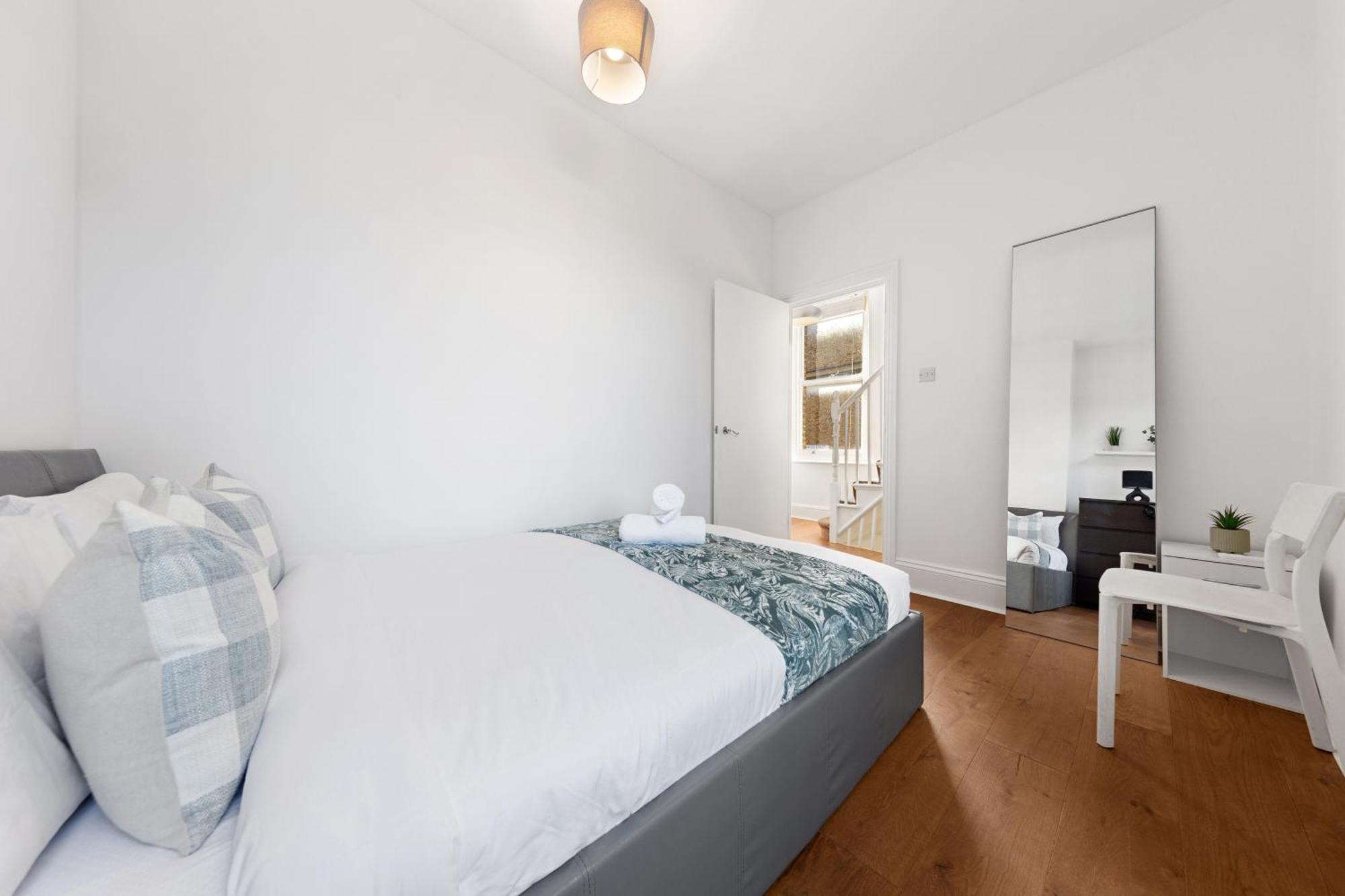 Appartamento Luxury 4 Bedroom Flat With Stunning Shard View From Terrace In London! Next To Station, Sleeps 9 Londra